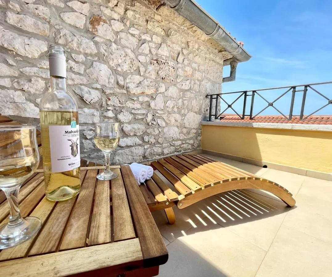 Apartments Ladonja Medulin 0*,
