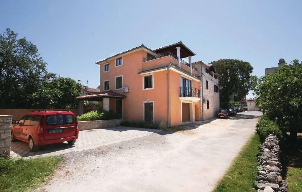 Apartments Ladonja Medulin