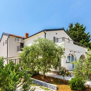  Apartment Tomislav